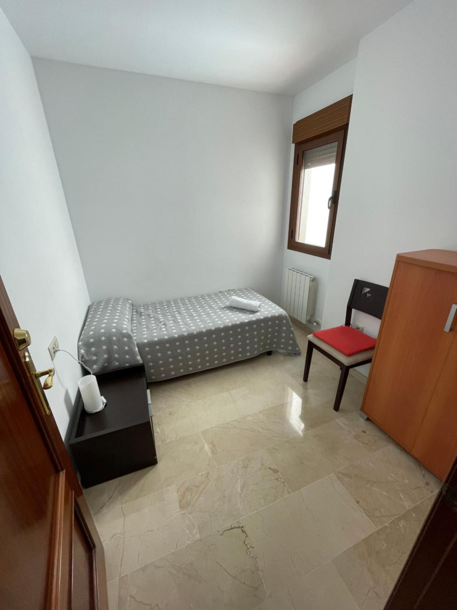 Apartmán Piso Compartido Delyrent En San Ildefonso Jaén Pokoj fotografie